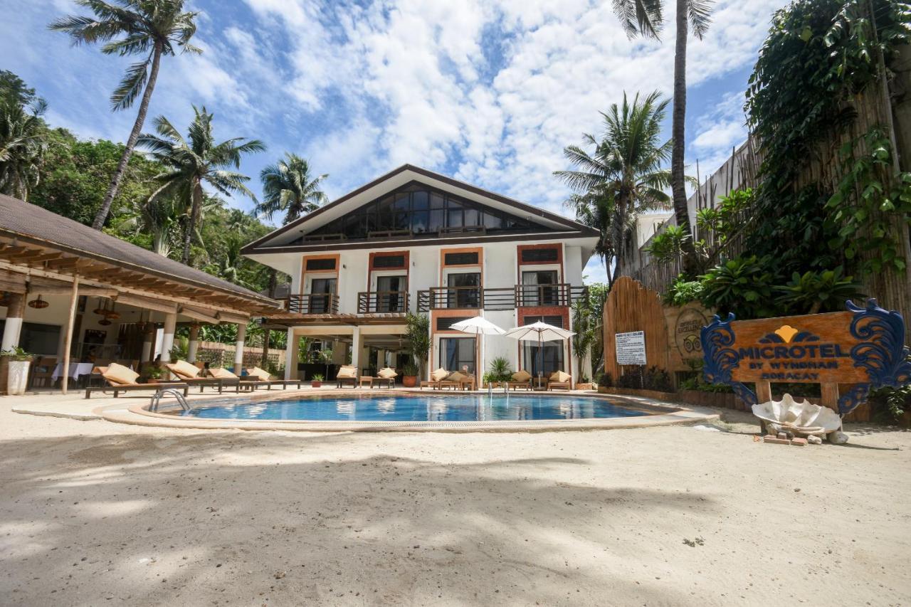 Microtel By Wyndham Boracay Balabag  Exteriör bild