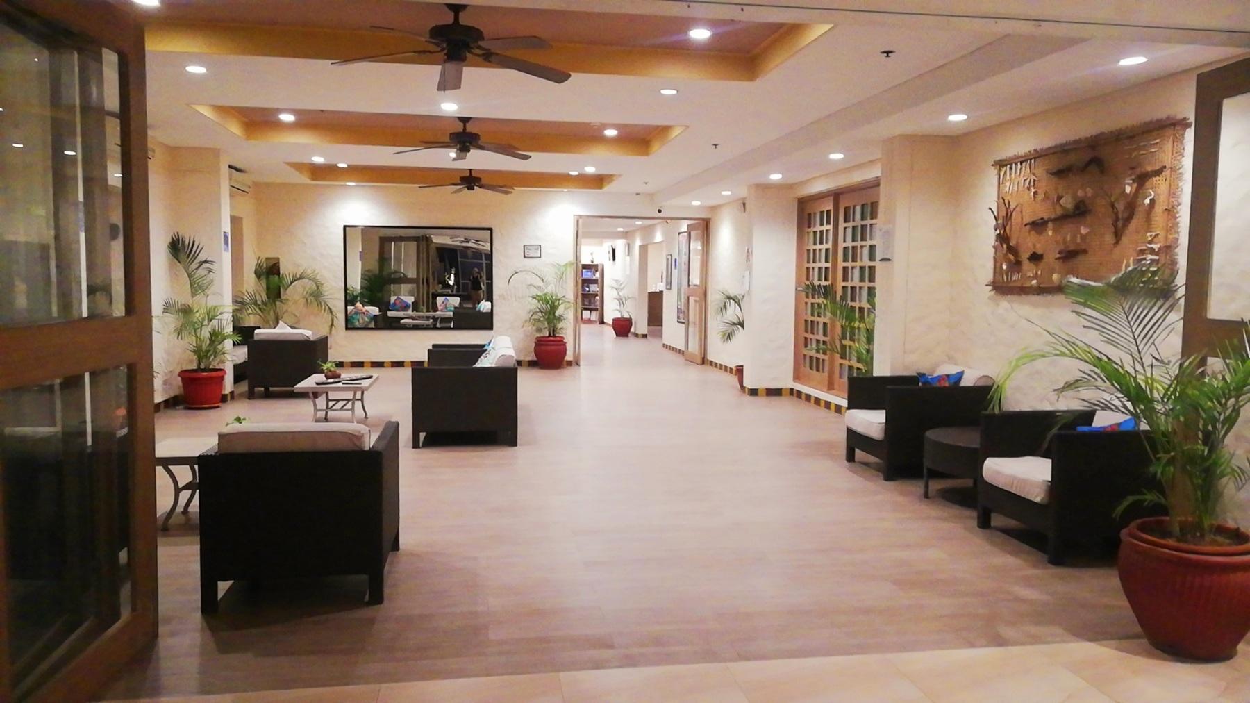 Microtel By Wyndham Boracay Balabag  Exteriör bild