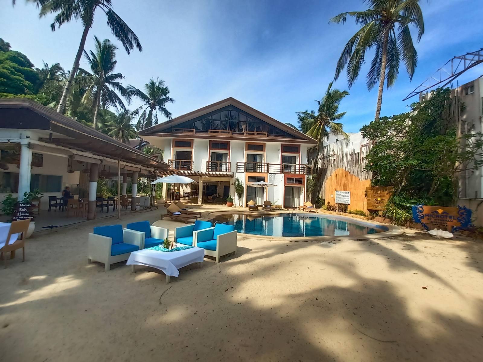 Microtel By Wyndham Boracay Balabag  Exteriör bild