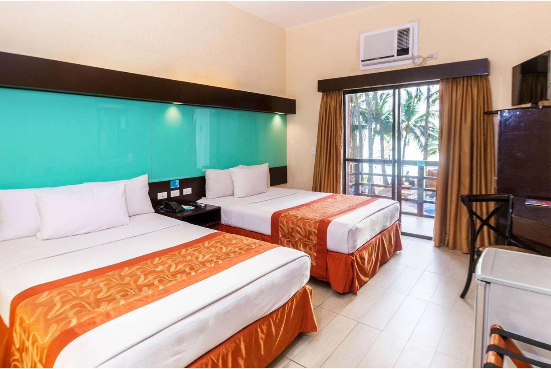 Microtel By Wyndham Boracay Balabag  Exteriör bild