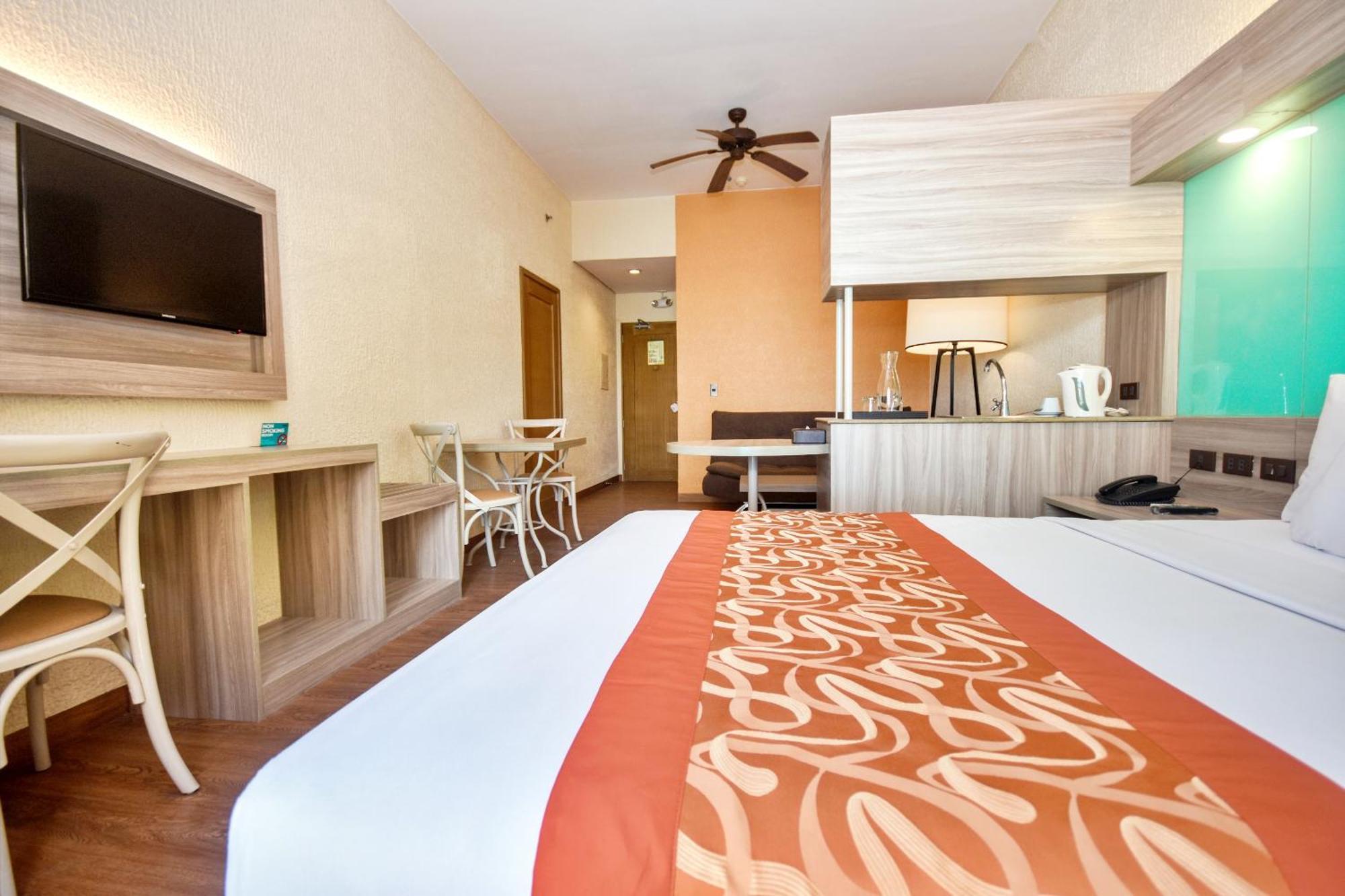 Microtel By Wyndham Boracay Balabag  Exteriör bild
