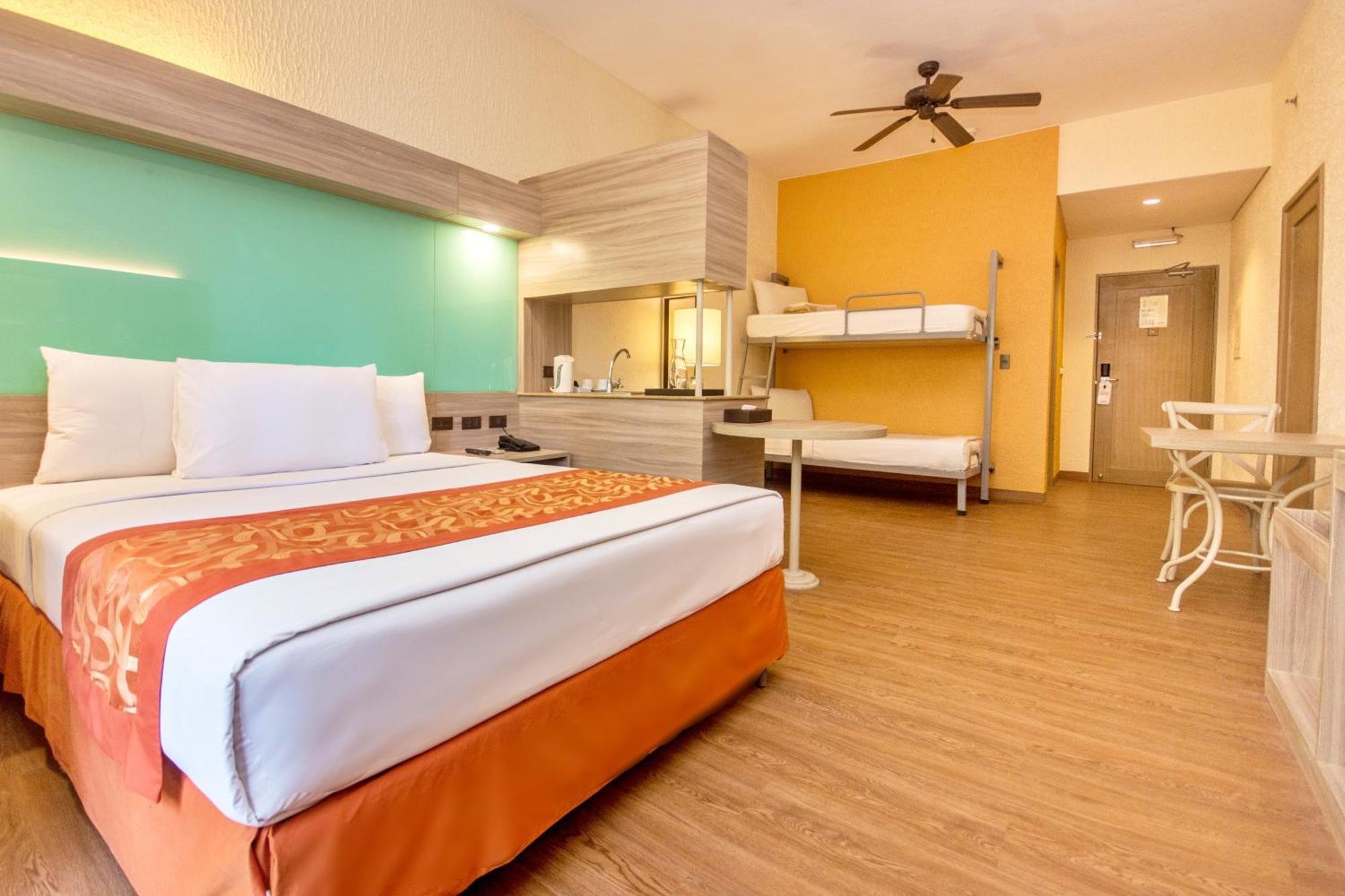 Microtel By Wyndham Boracay Balabag  Exteriör bild