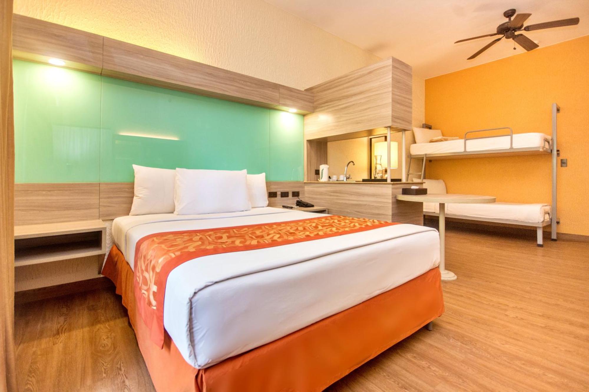 Microtel By Wyndham Boracay Balabag  Exteriör bild