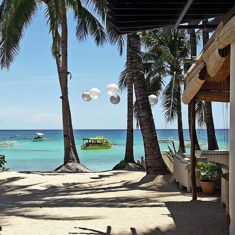 Microtel By Wyndham Boracay Balabag  Exteriör bild